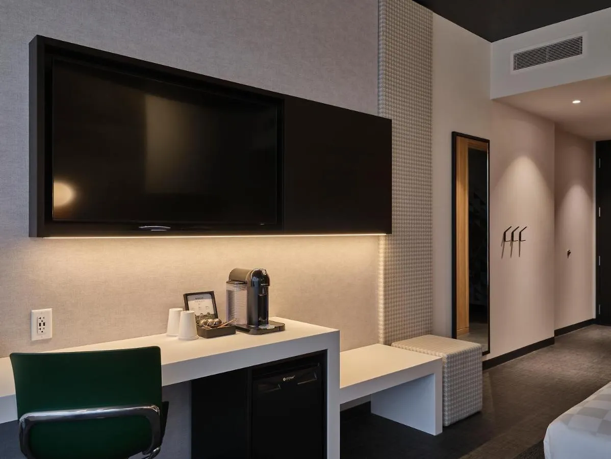 ***  Alt Hotel Calgary University District Canada